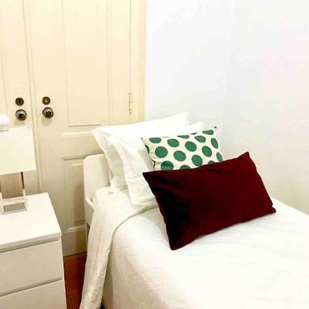 ליסבון Romantic Chiado 7 -Private Small Single Room With No Outside Window מראה חיצוני תמונה