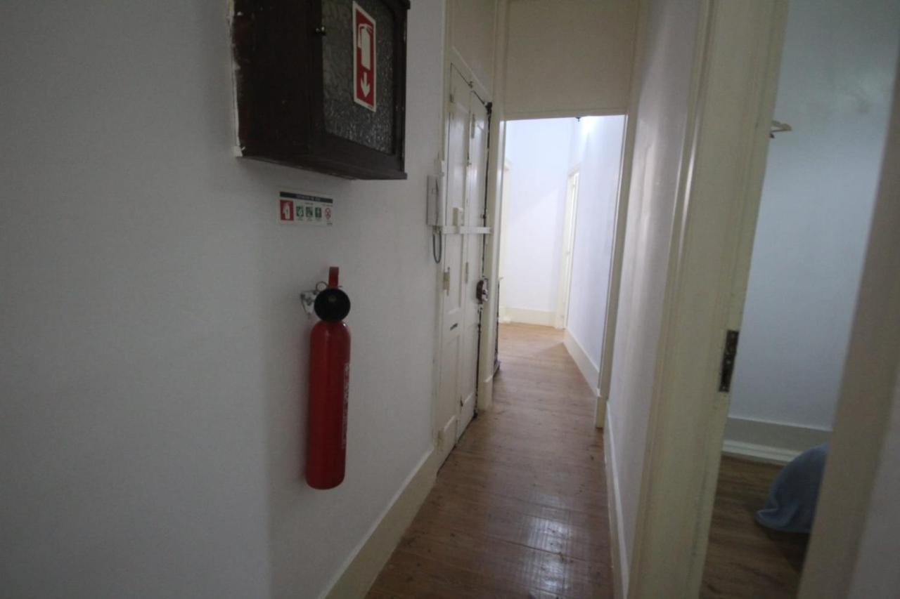 ליסבון Romantic Chiado 7 -Private Small Single Room With No Outside Window מראה חיצוני תמונה
